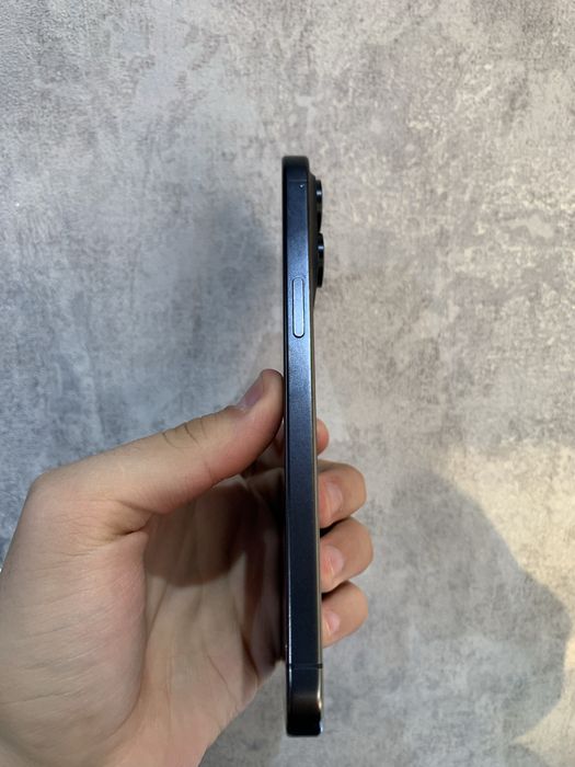 Iphone 15 pro max blue 256 gb 90%