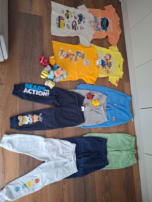 Pantaloni si tricouri mărimea 98,104 ,claxon nou.toate 20 lei