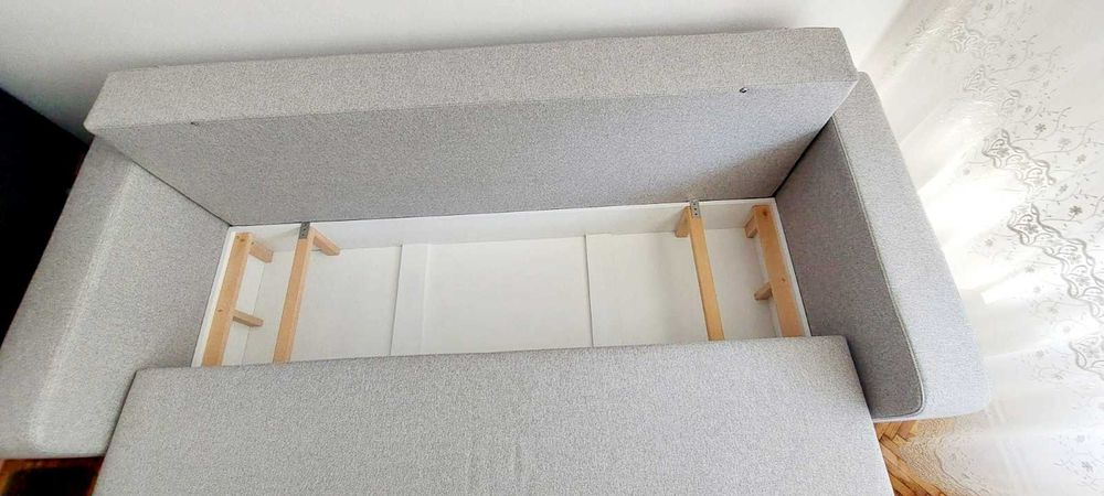 Canapea Anica,extensibila cu lada