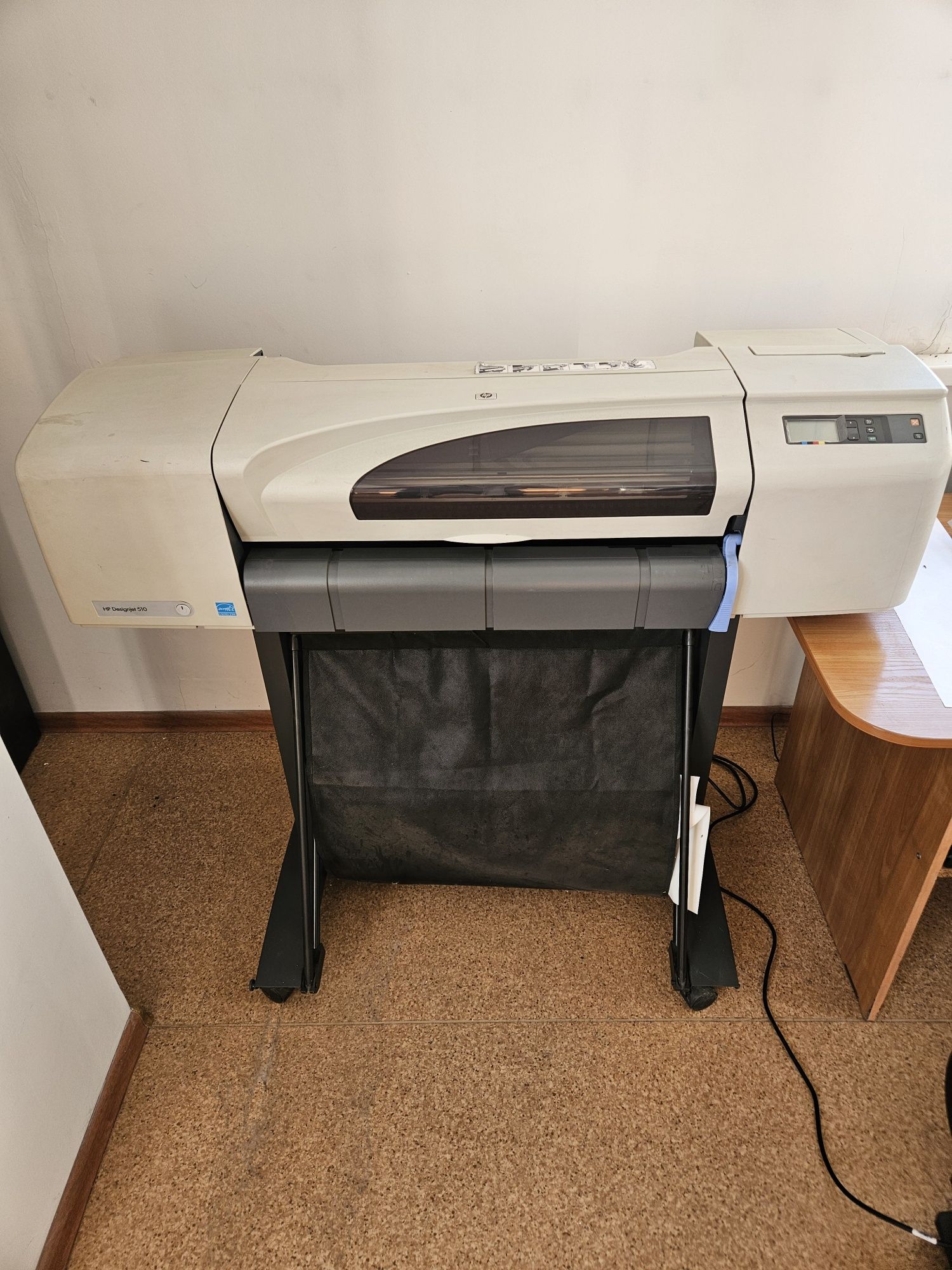 Продам плоттер HP