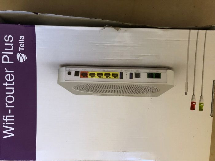 Vand 2 routere wi-fi de la Telia import Suedia - pret 100 lei/buc