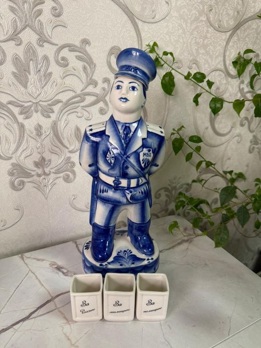 Продам сувенир и стаканы