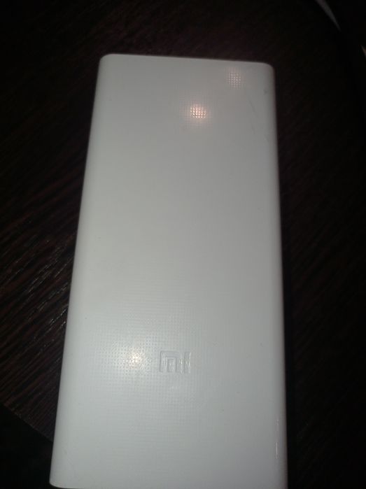 Продам повербанк Xiaomi на 20тысяч миллиампер