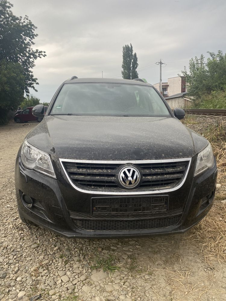 Bară față, capotă , trager  Volkswagen Tiguan 2010