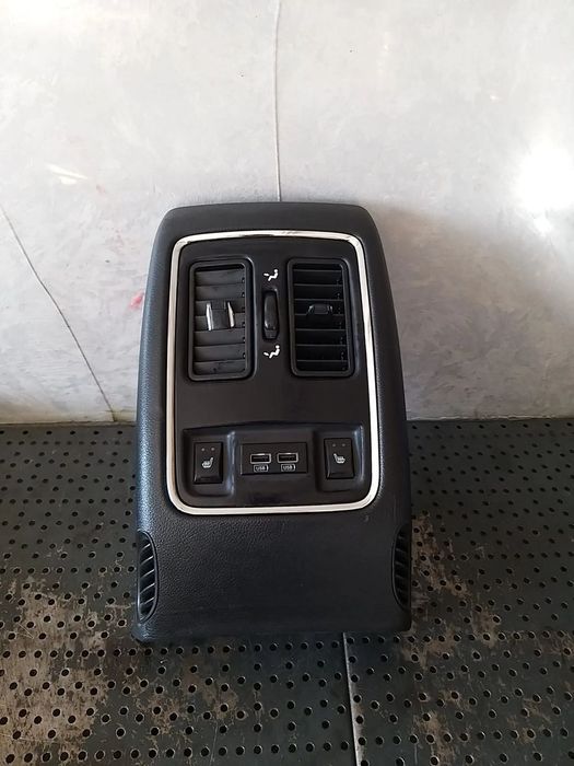 Grila ventilatie spate butoane cotiera jeep grand cherokee 4 wk wk2 1vp261x9ad