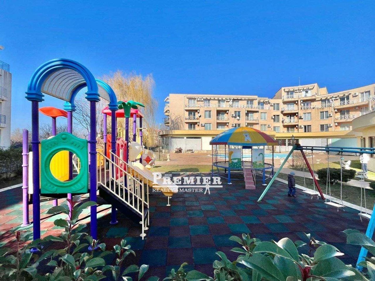 Продава се Двустаен апартамент в к.к. Слънчев бряг - 43 кв.м за 1163 €/кв.м - Снимка #5