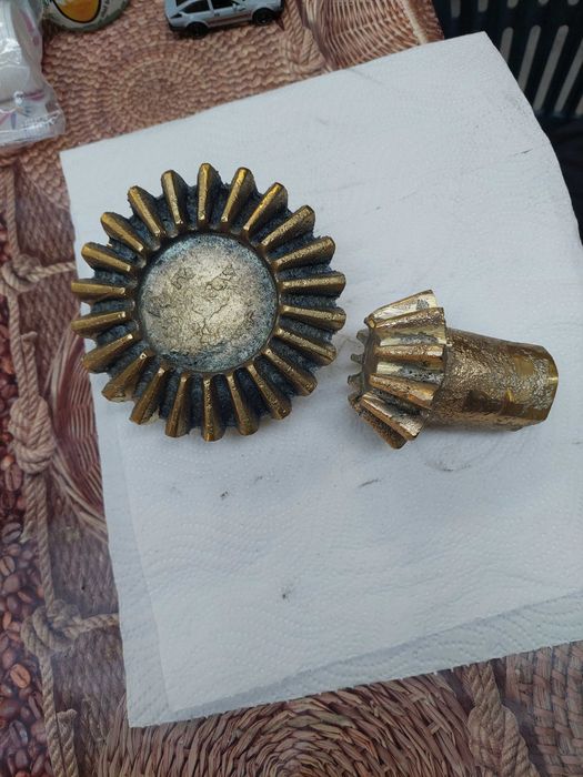 Pinioane cazan tuica