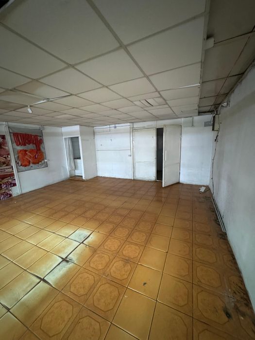 Vand sau inchiriez spatiu comerical in piata Nord Ploiesti!