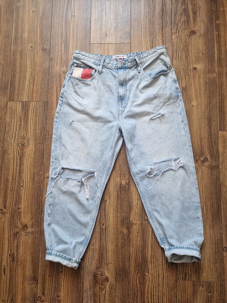 Страхотни дамски дънки moms fit TOMMY
HILFIGER, размер 34 / 32 , без з
