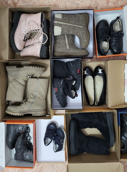 Продам детскую обувь