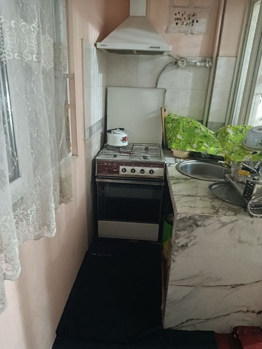 Uy sotiladi narxi kelishiladi