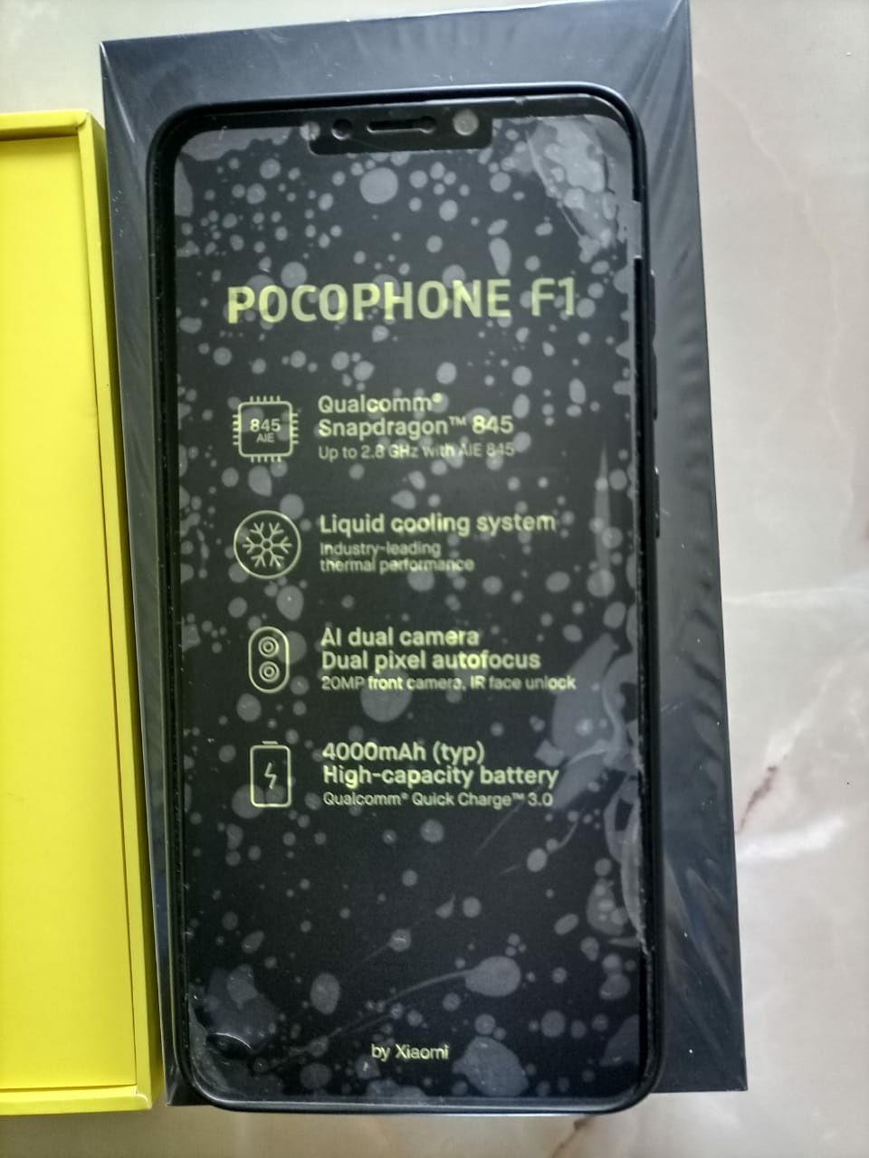 Продам смартфон Xiaomi poco F1