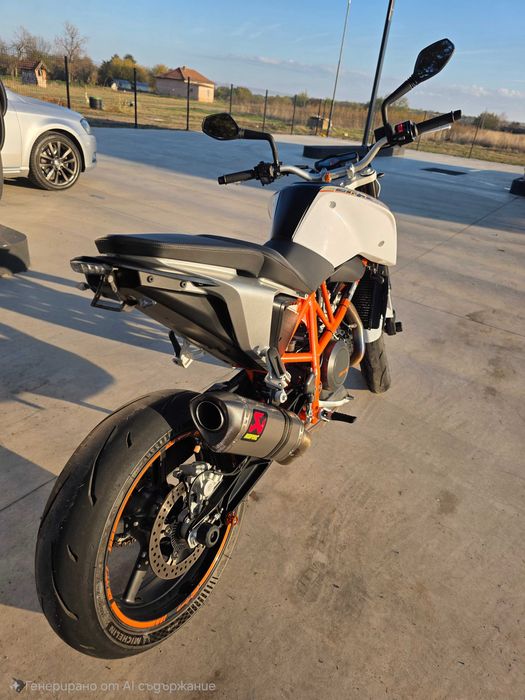 KTM  DUKE  690cc