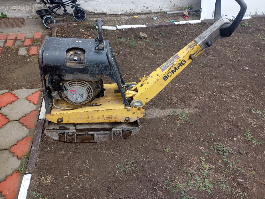 Виброплоча Bomag
