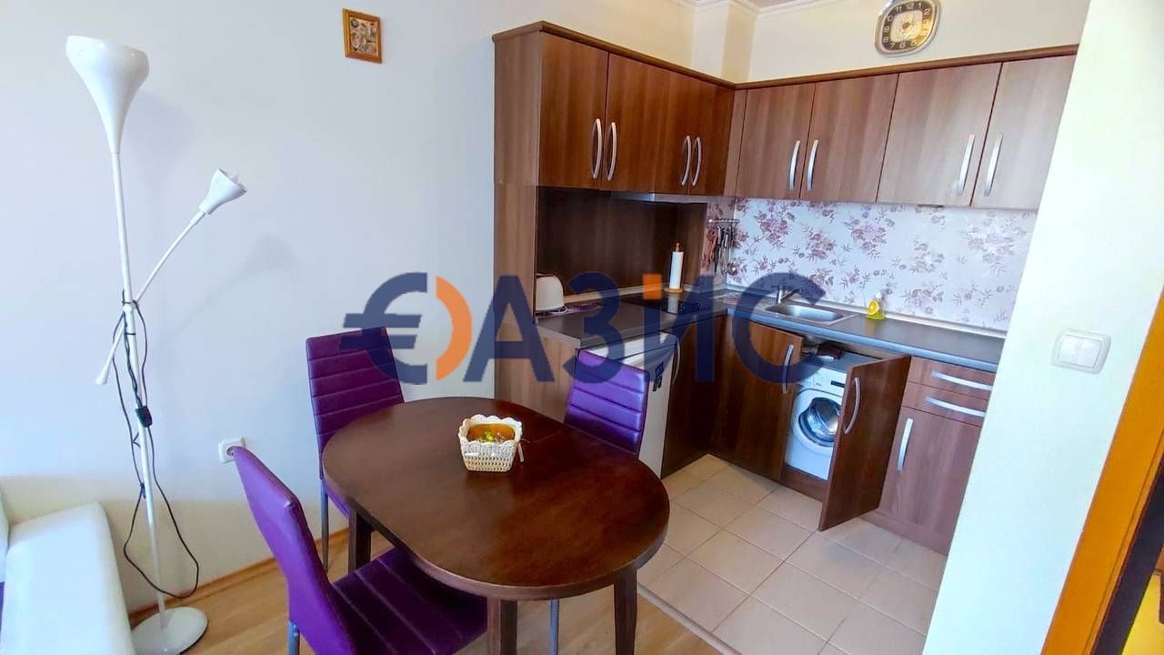 Продава се Двустаен апартамент в к.к. Слънчев бряг - 60 кв.м за 1165 €/кв.м - Снимка #4