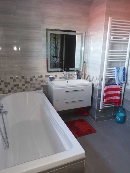 Apartament de închiriat
