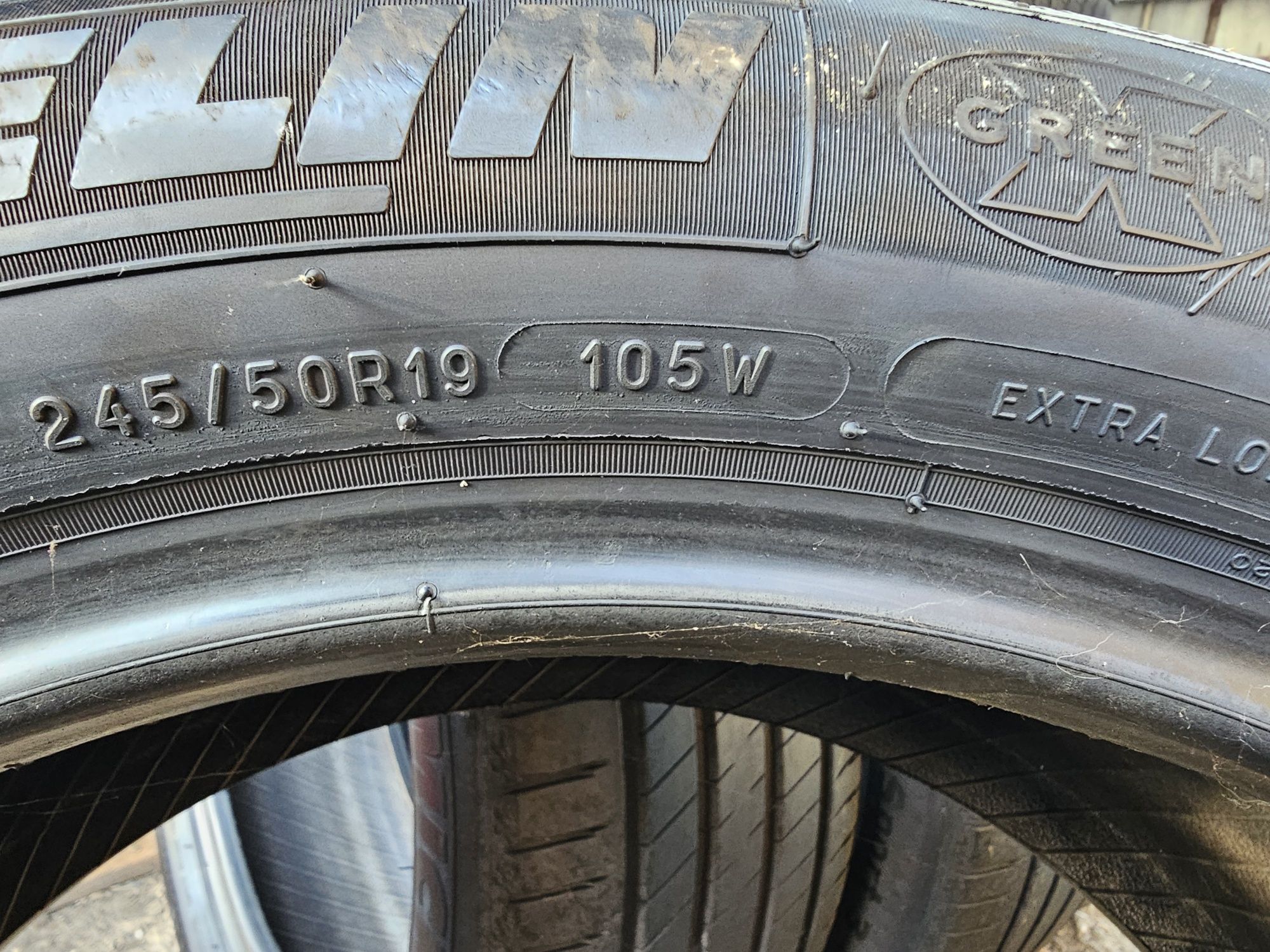 Vând patru anvelope de vara michelin latitude 3. 245 50 19  / 0319