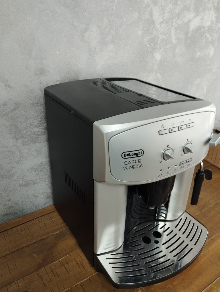 Expresor espressor aparat DeLonghi Magnifica Caffe Venezia/transport