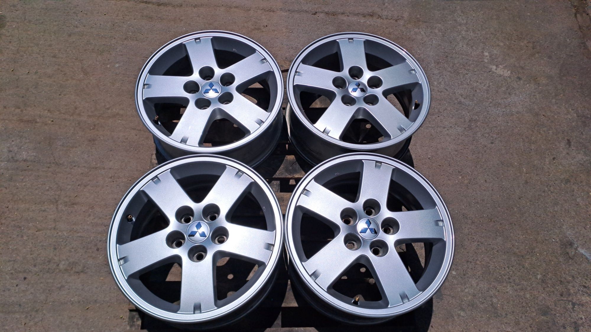 16" 5X114.3mm Mitsubishi. 5х114.3мм Митсубиши