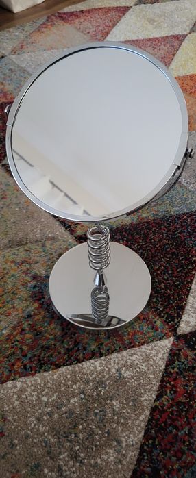 Oglinda machiaj cu picior