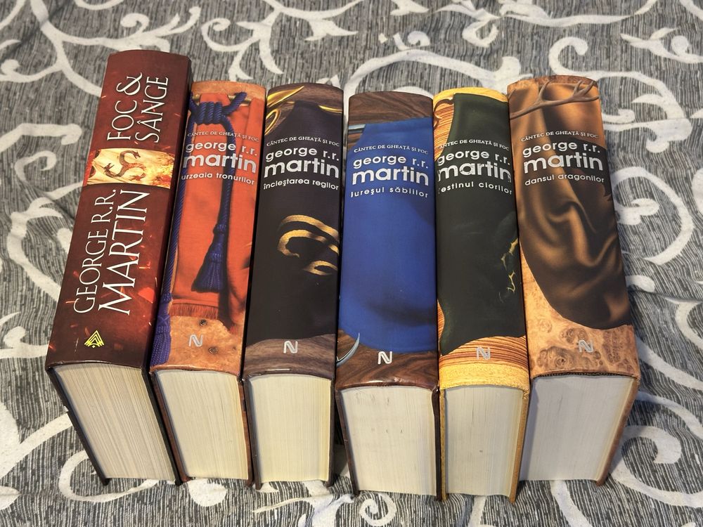 George R R Martin - Urzeala tronurilor hardcover
