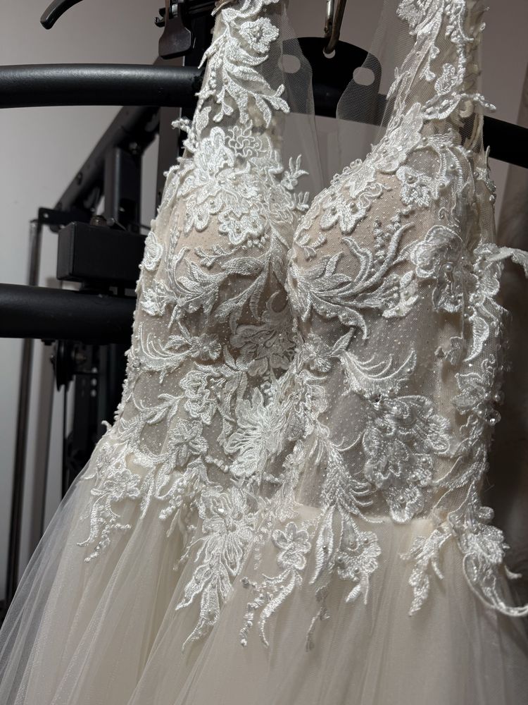 Vand rochie de mireasa marimea XS S