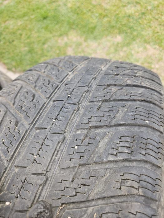 Vând cauciucuri de iarnă 4 buc.