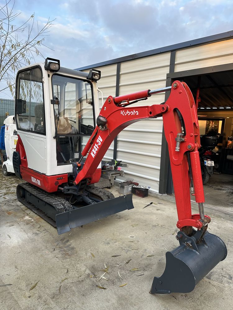 Excavator miniexcavator kubota 1820 kg 2011