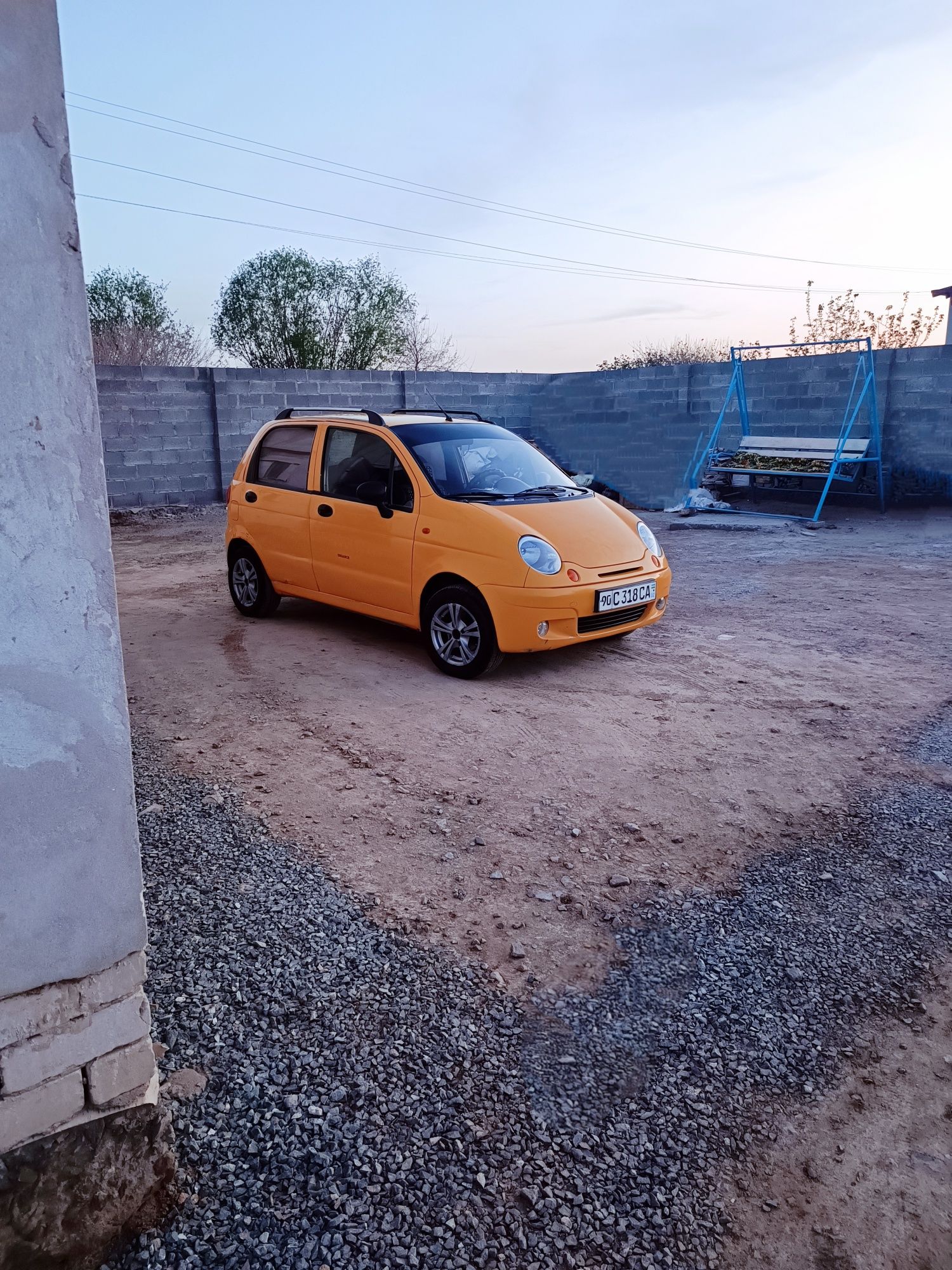 Matiz mashinasi sotiladi