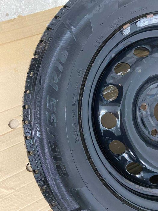 Продам колесо сборе R16 зимние шипованные!!!