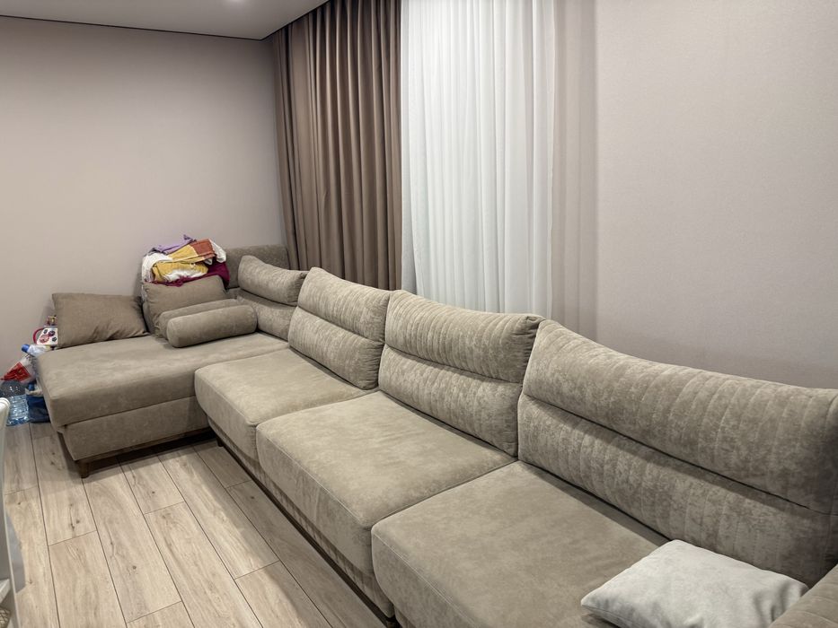 Продам диван в шикарном состоянии