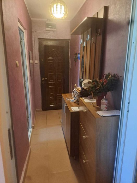 Proprietar vând apartament 2 camere zona Liceu