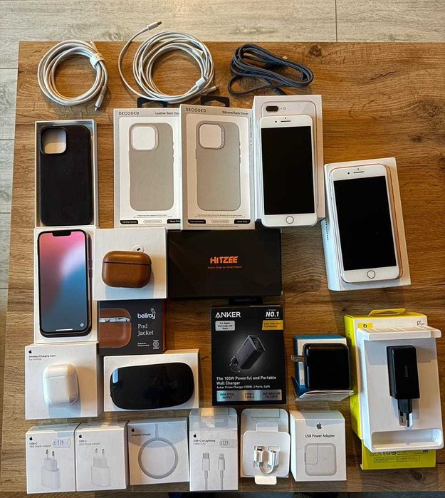 Vand husa piele Decoded iPhone 16 PRO noua