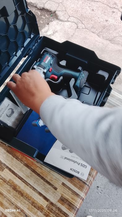 Гайковерт чисто нов