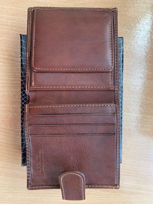 Vând portofel din piele