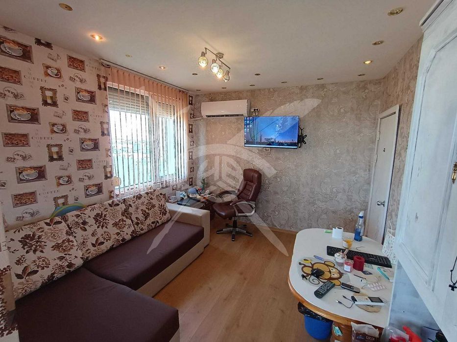 Тристаен апартамент в Славейков 84578