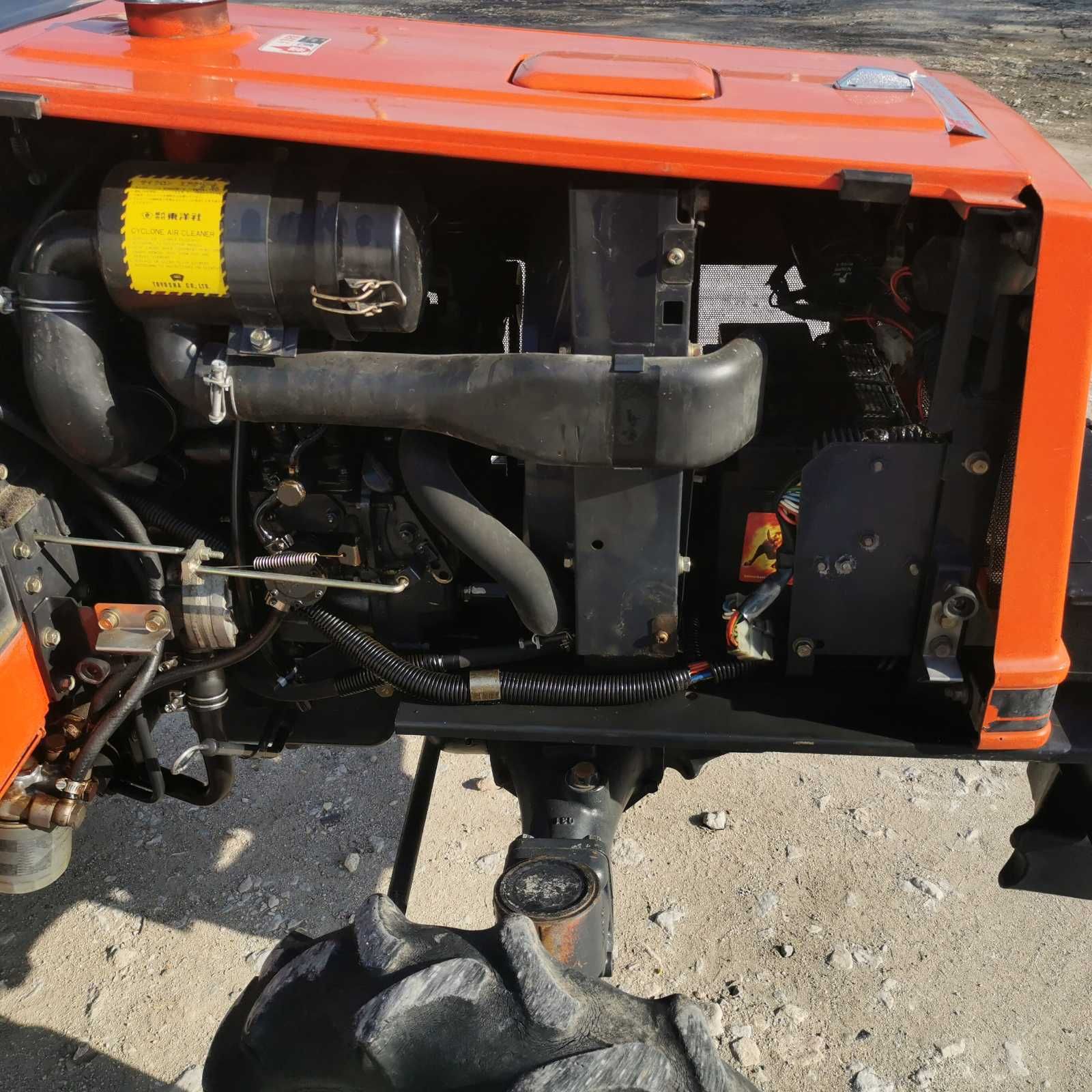Трактор Hinomoto N179
