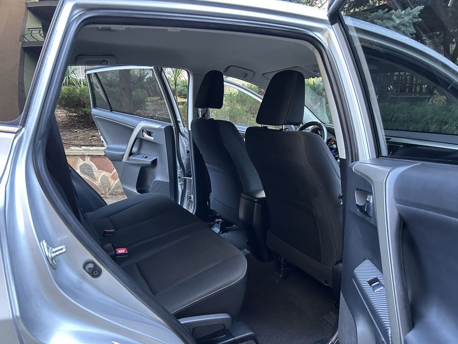 Toyota Rav4 2.0 D-4D, 4x4 , 124 к.с.,01. 2015 г, Пълна серв. история !