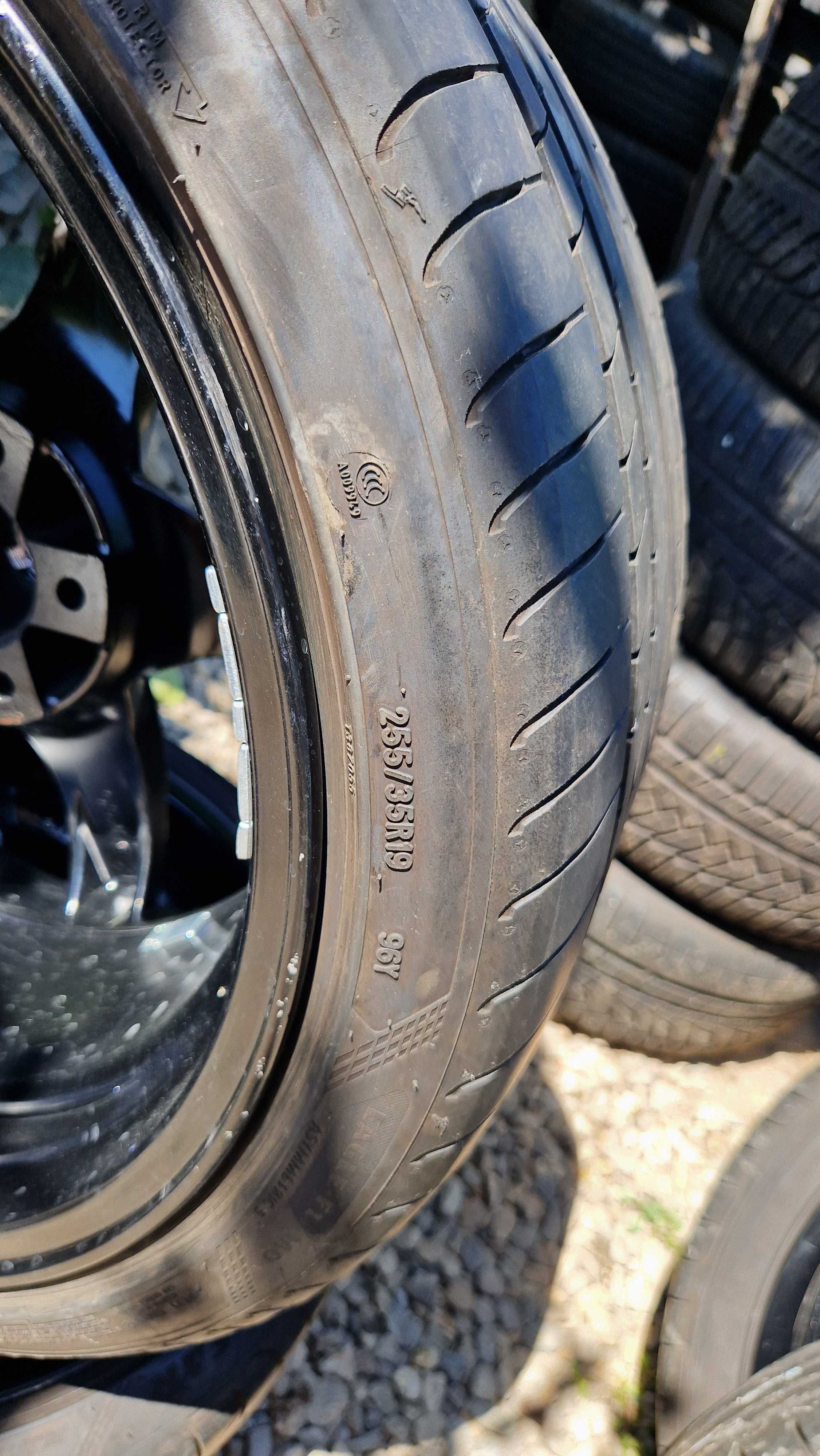 BMW  спорт пакет 19 цола 255/35/19 8,5J и 9,5J ET35