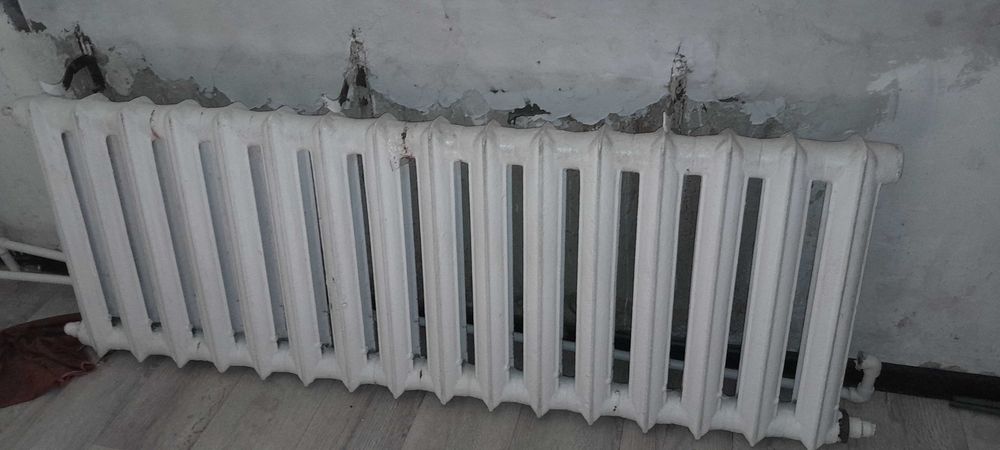 Батарея чугунная