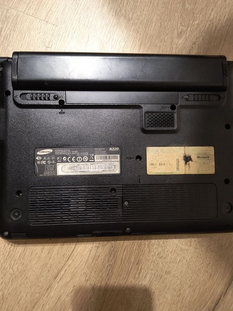 Samsung , Toshiba, MSI