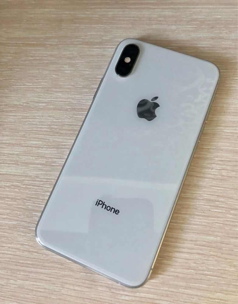 iPhone 10, x, в отличном состоянии