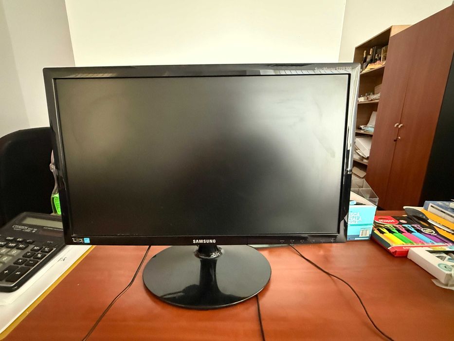 Monitor Samsung 22" S22B300H Series 3 Full HD LED