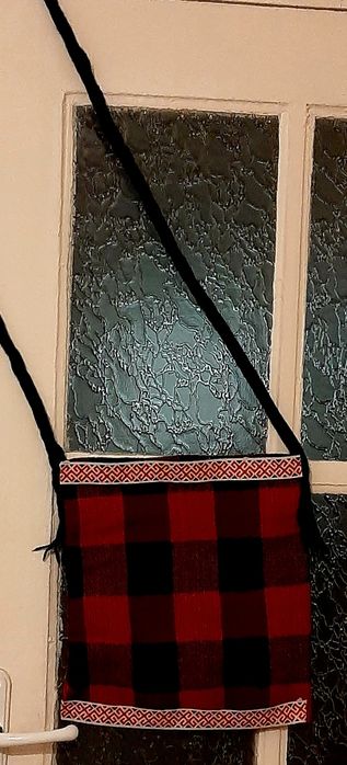 Дебел,памучен ширит/60ст/метъра  иавтентично каре с народни мотиви