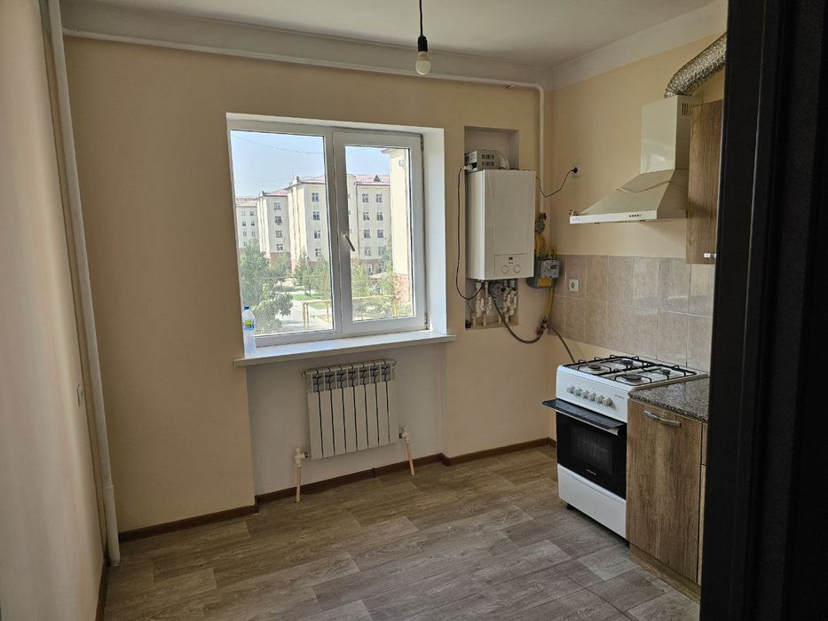 Motrid  4 etaj 2 xonali sotiladi