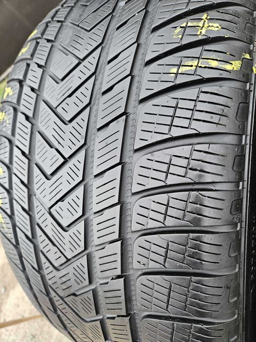 SET 2 Anvelope Iarna 305/35 R21 PIRELLI Scorpion Winter 109V
