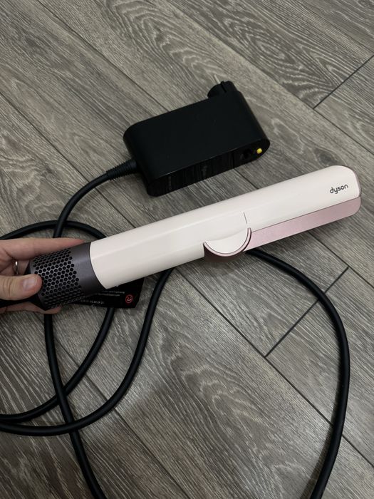 Продам dyson airtrait