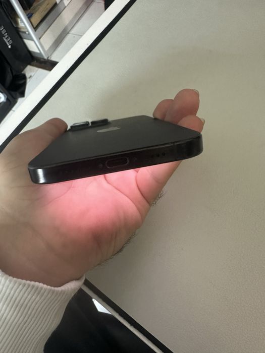 iPhone 16 Pro Max impecabil 256GB, baterie 100%, garanție Apple