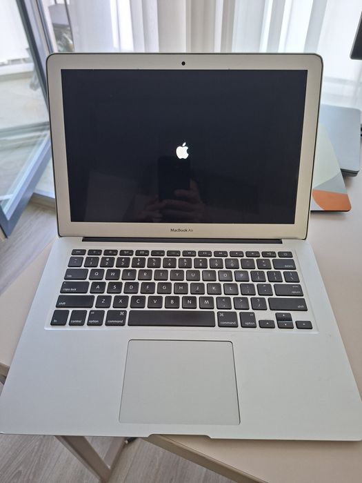 Macbook Air 13 2015, i5, 8Gb, 128Ssd