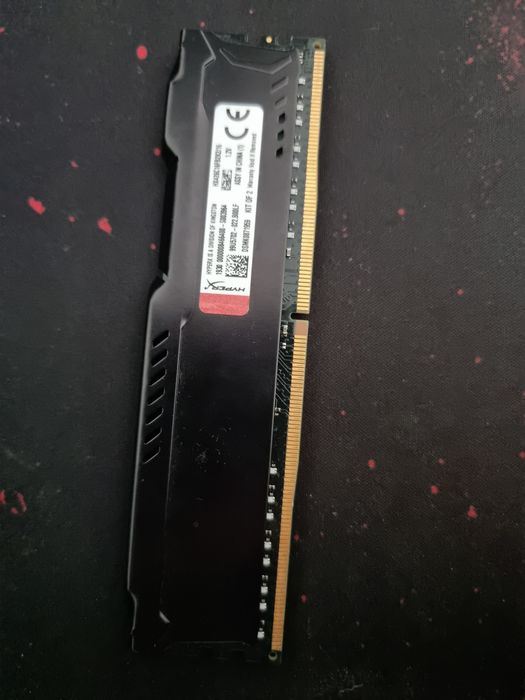 Vând 8 gb ram ddr4 2400mhz